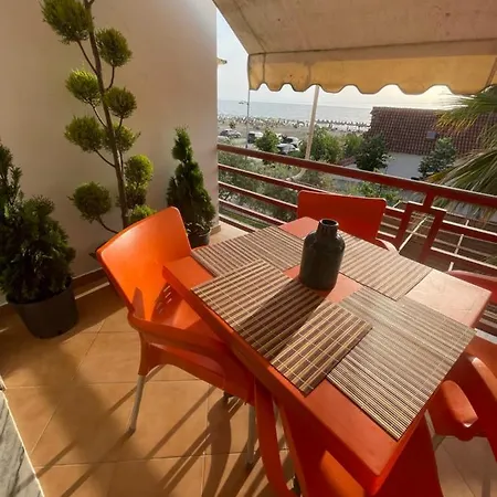 House Honeysand Golem Apartament *